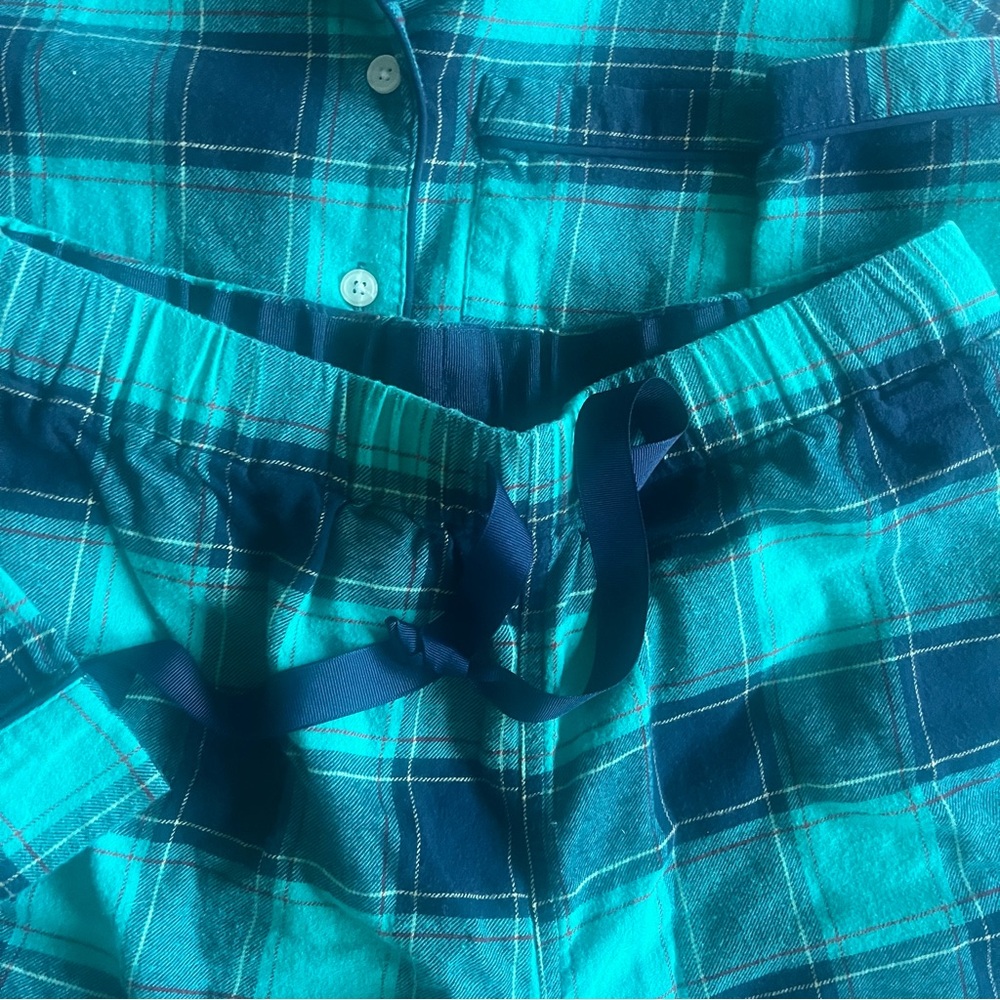 LANDS END Plaid Pajama Set – Size M women’s - Picture 3 of 12